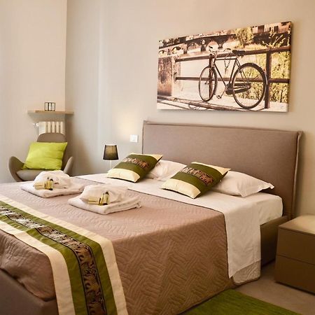 Flats4Rent Nikos Daire Verona Dış mekan fotoğraf