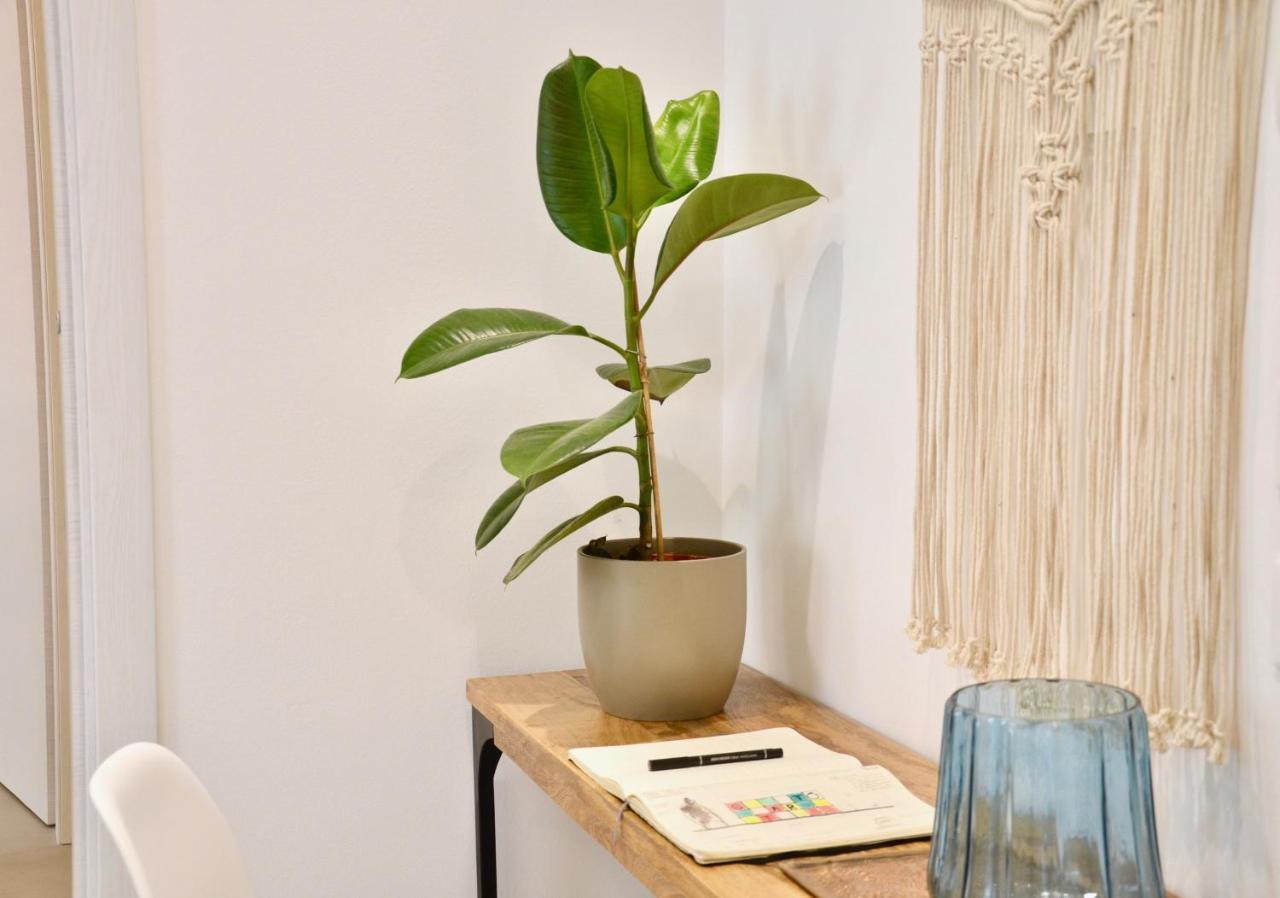 Flats4Rent Nikos Daire Verona Dış mekan fotoğraf